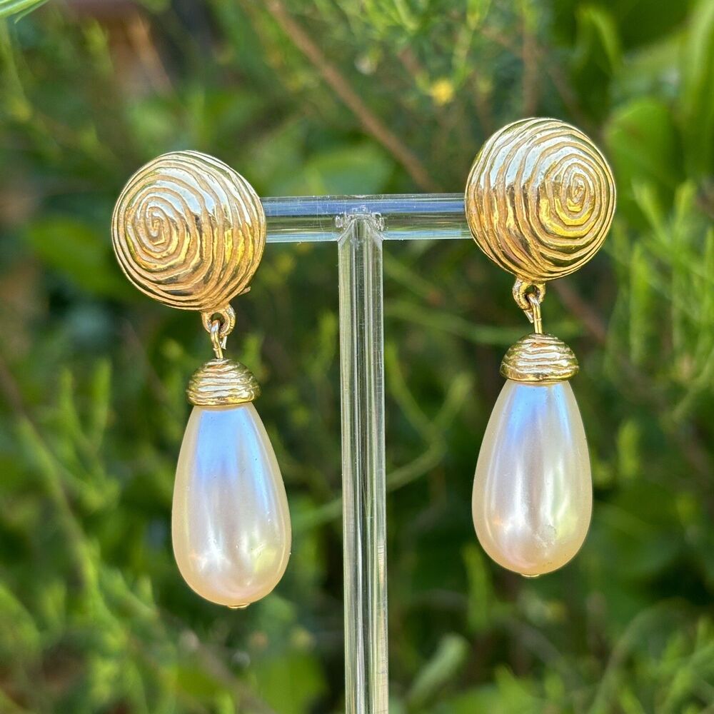 Vintage Givenchy Gold Tone Clip On Dangle Teardrop Earrings Faux Pearl 2" - Picture 3 of 9